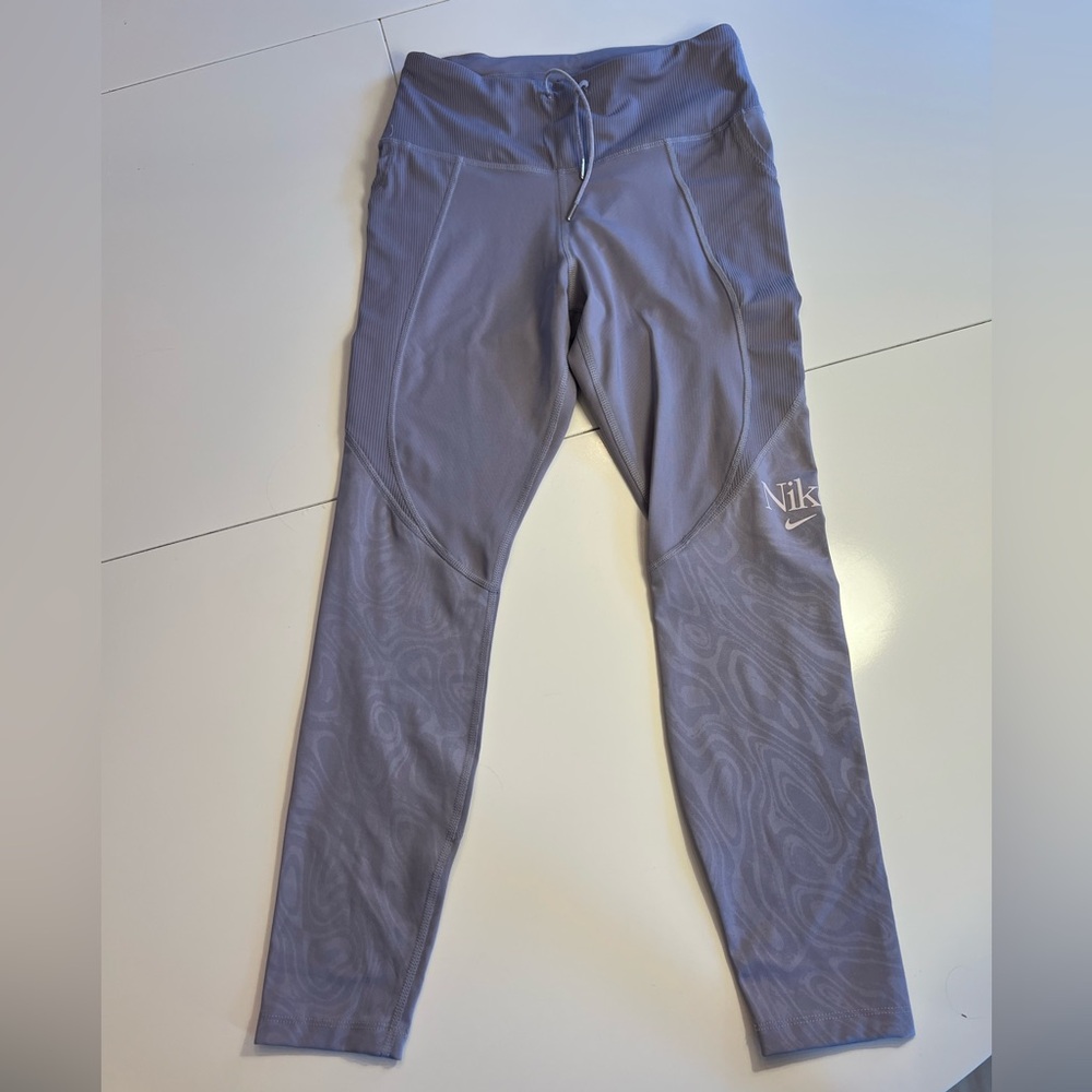 Nike Light purple Patterned Leggings